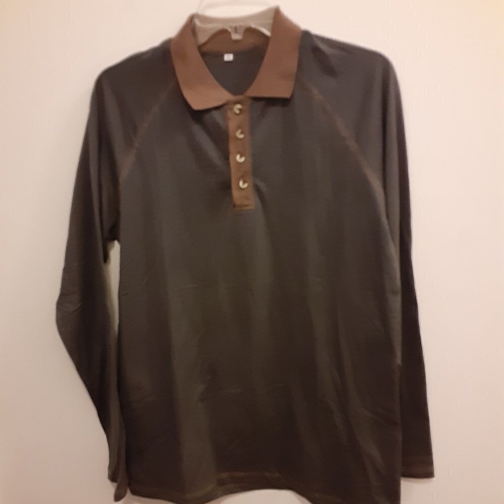 Men's Gray & Beige Long Sleeve Polo Shirt w/Collar & 4 Buttons.